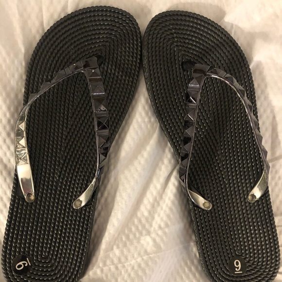 Size 9 - Picture 2 of 3